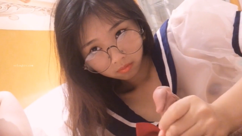 Cô Sinh Viên Dễ Thương Bị Bạn Trai Đánh Động Cuồng Nhiệt Trong Căn Phòng Ký Túc Xá