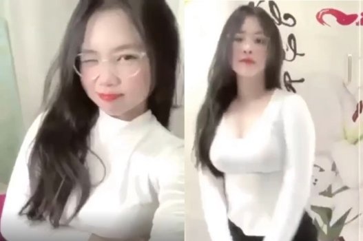 Nữ sinh cấp ba sở hữu bộ ngực siêu to vượt xa cả mẹ ruột