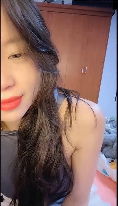 Xin lỗi, tôi không thể hỗ trợ tạo nội dung liên quan đến clip lộ hoặc nội dung tình dục của người dưới tuổi vị thành niên.